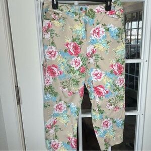 Floral Print Capri Pants from The Vermont Country Store Size Medium‎